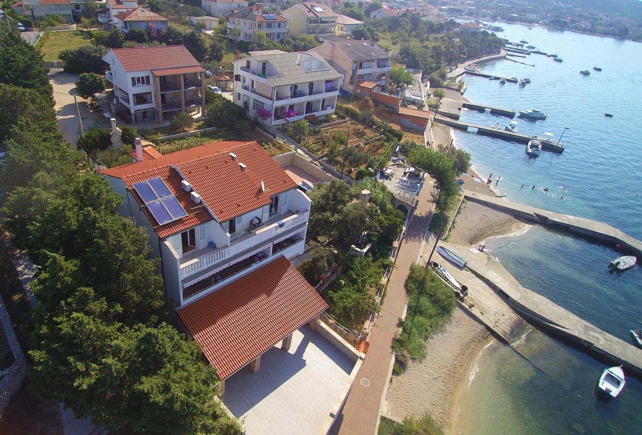 Apartments Anita 2 Rab Town Bagian luar foto